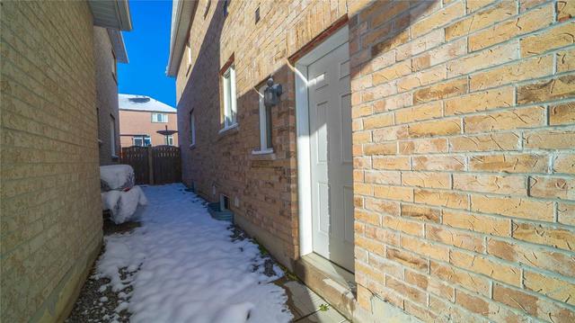 26 Newington Cres, House detached with 4 bedrooms, 5 bathrooms and 6 parking in Brampton ON | Image 33