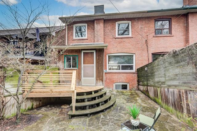29 Mount Royal Ave, House semidetached with 4 bedrooms, 2 bathrooms and 0 parking in Toronto ON | Image 20