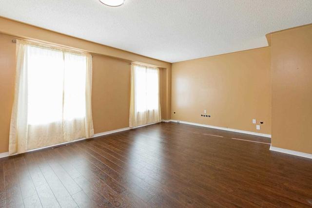 41 Wilmont Crt, House attached with 3 bedrooms, 3 bathrooms and 2 parking in Brampton ON | Image 9