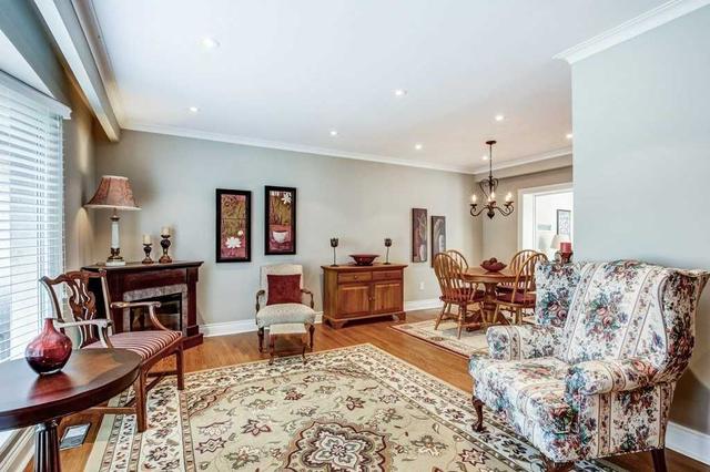 1138 Shaw St, House detached with 3 bedrooms, 3 bathrooms and 3 parking in Oakville ON | Image 34