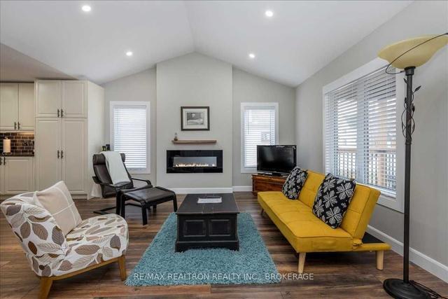 8 Patterson St, House detached with 2 bedrooms, 1 bathrooms and 4 parking in Springwater ON | Image 28