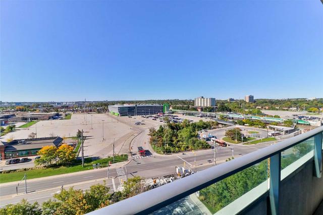 1014 - 1055 Southdown Rd, Condo with 2 bedrooms, 2 bathrooms and 1 parking in Mississauga ON | Image 15