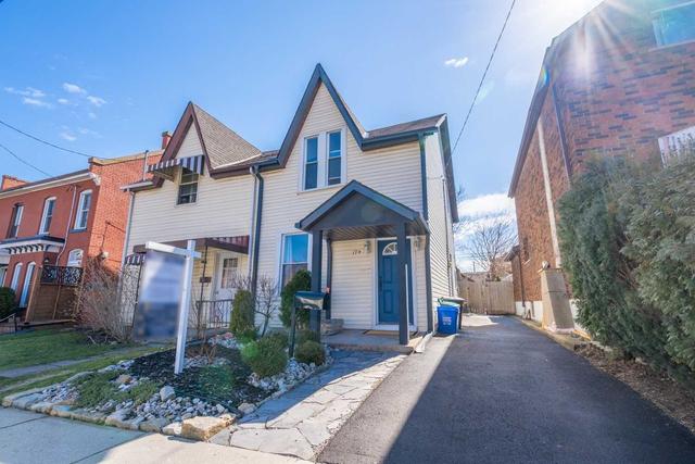 174 Emerald St N, House semidetached with 3 bedrooms, 2 bathrooms and 2 parking in Hamilton ON | Image 1