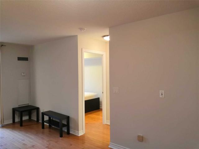 929 - 250 Wellington St W, Condo with 1 bedrooms, 1 bathrooms and 0 parking in Toronto ON | Image 8