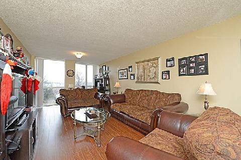 508 - 350 Webb Dr, Condo with 1 bedrooms, 1 bathrooms and 1 parking in Mississauga ON | Image 3