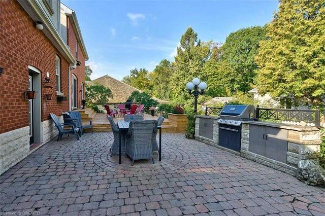 283 North Shore Blvd E, House detached with 3 bedrooms, 4 bathrooms and 8 parking in Burlington ON | Image 31