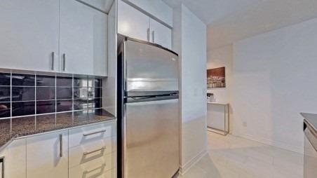 1404 - 219 Fort York Blvd, Condo with 1 bedrooms, 1 bathrooms and 1 parking in Toronto ON | Image 10