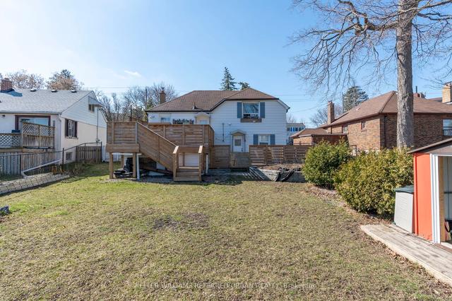 64 Pelmo Cres, House detached with 2 bedrooms, 2 bathrooms and 4 parking in Toronto ON | Image 18
