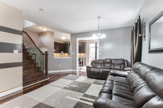 115 Aylesbury Dr, House semidetached with 4 bedrooms, 3 bathrooms and 2 parking in Brampton ON | Image 4