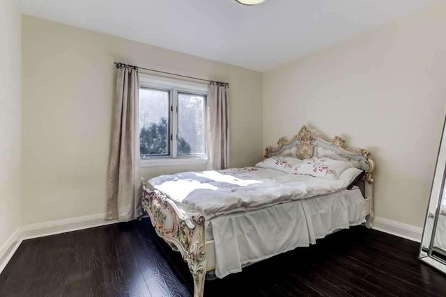 23 Glenavy Ave, House detached with 3 bedrooms, 3 bathrooms and 4 parking in Toronto ON | Image 9