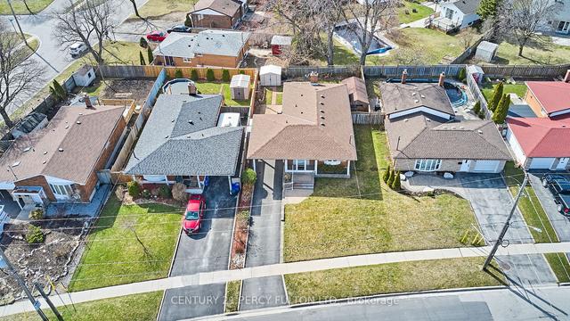 142 Athabasca St, House detached with 3 bedrooms, 2 bathrooms and 4 parking in Oshawa ON | Image 25