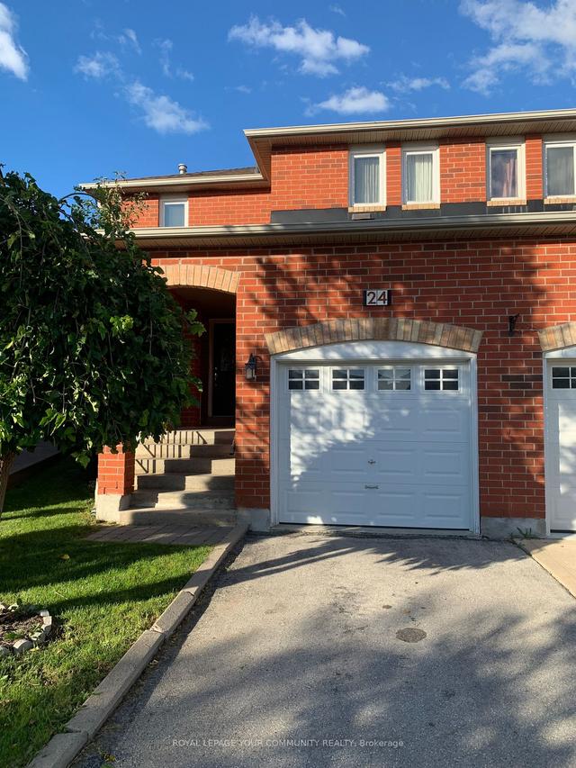 24 Thurso Clse, House semidetached with 3 bedrooms, 2 bathrooms and 3 parking in Vaughan ON | Image 12