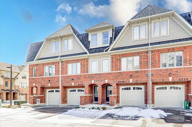 2554 Barbarolli Path, Townhouse with 3 bedrooms, 3 bathrooms and 2 parking in Oshawa ON | Image 1