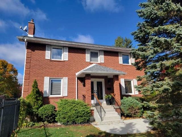 2 Colleen Cres, House detached with 3 bedrooms, 4 bathrooms and 6 parking in Caledon ON | Image 1