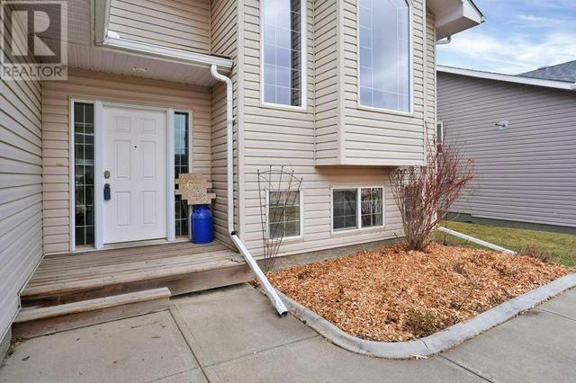 4638 58 Avenue, House detached with 4 bedrooms, 3 bathrooms and 2 parking in Rimbey AB | Image 3