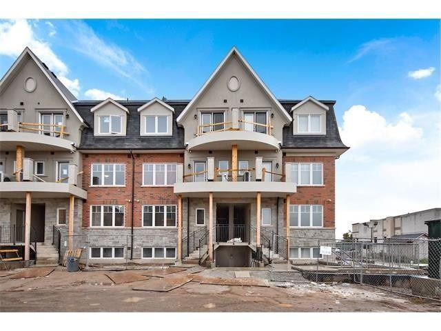 16 - 01 - 2420 Baronwood Dr, Townhouse with 2 bedrooms, 2 bathrooms and 1 parking in Oakville ON | Image 1