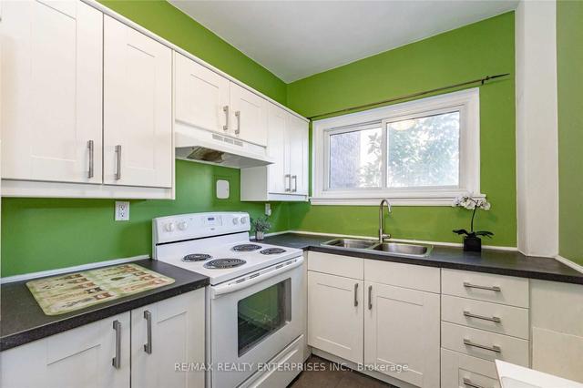 6 - 285 King St W, Condo with 2 bedrooms, 1 bathrooms and 0 parking in Hamilton ON | Image 9