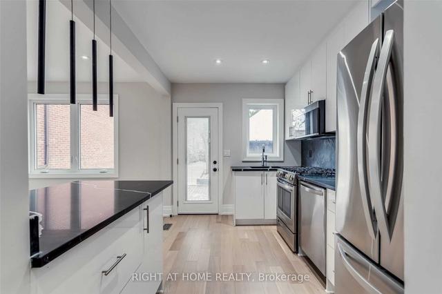 611 Hillsdale Ave E, House detached with 3 bedrooms, 3 bathrooms and 2 parking in Toronto ON | Image 30