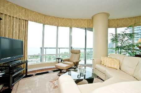 1410 - 15 Windermere Ave, Condo with 2 bedrooms, 2 bathrooms and 1 parking in Toronto ON | Image 5