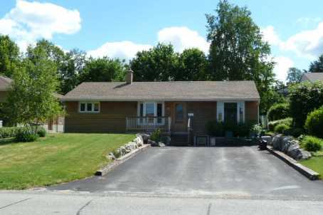 70 Bythia St, House detached with 3 bedrooms, 3 bathrooms and 4 parking in Orangeville ON | Image 1