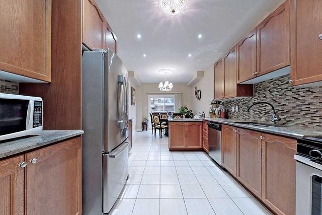 298 Oberfrick Ave, House detached with 4 bedrooms, 4 bathrooms and 4 parking in Vaughan ON | Image 4