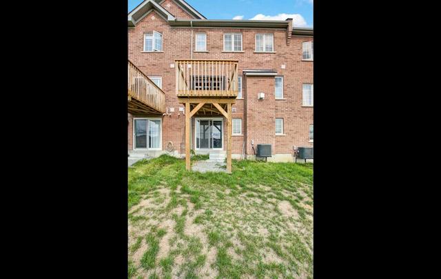 1033 Cameo St N, House attached with 3 bedrooms, 3 bathrooms and 3 parking in Pickering ON | Image 33