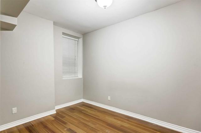 101 - 412 Jarvis St, Condo with 2 bedrooms, 1 bathrooms and 0 parking in Toronto ON | Image 4