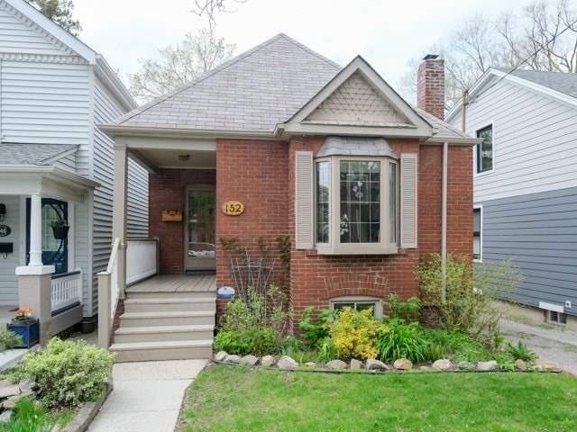 152 Pickering St, House detached with 2 bedrooms, 1 bathrooms and 2 parking in Toronto ON | Image 2