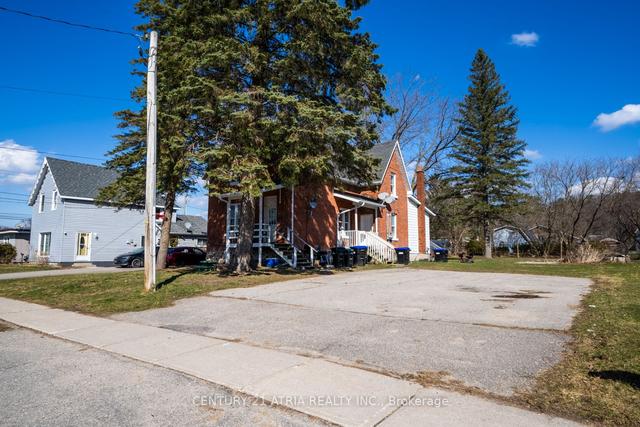 69 Peel St, House detached with 5 bedrooms, 3 bathrooms and 6 parking in Penetanguishene ON | Image 18