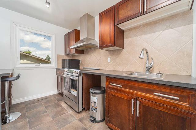 1402 Ashgrove Road S, Home with 2 bedrooms, 1 bathrooms and 2 parking in Lethbridge AB | Image 6