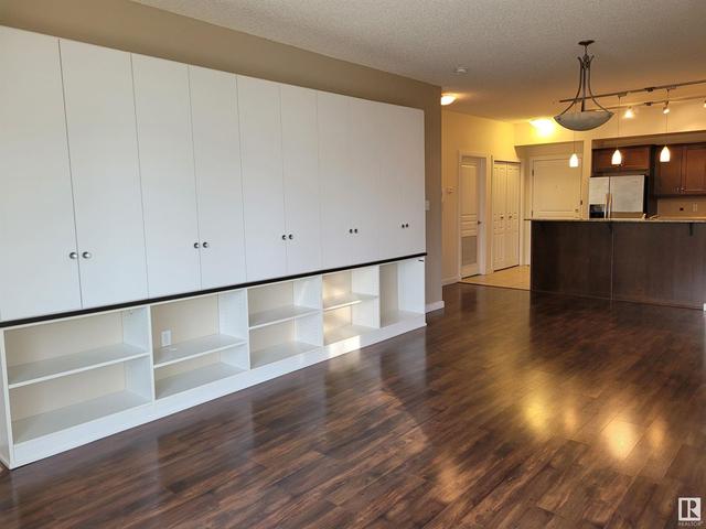 302 - 11140 68 Av Nw, Condo with 2 bedrooms, 2 bathrooms and 1 parking in Edmonton AB | Image 4