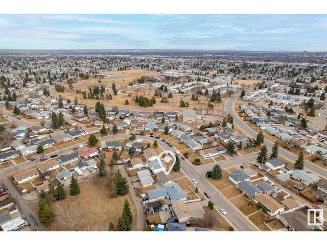 9016 135a Av Nw, House detached with 3 bedrooms, 1 bathrooms and 4 parking in Edmonton AB | Image 39