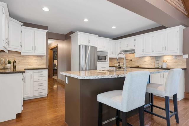 4 Craig Crt, House detached with 4 bedrooms, 3 bathrooms and 12 parking in Clarington ON | Image 7
