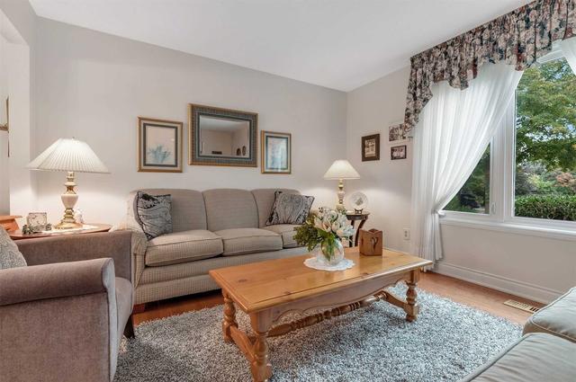 257 Trowbridge Pl, House detached with 3 bedrooms, 3 bathrooms and 3 parking in Oakville ON | Image 36