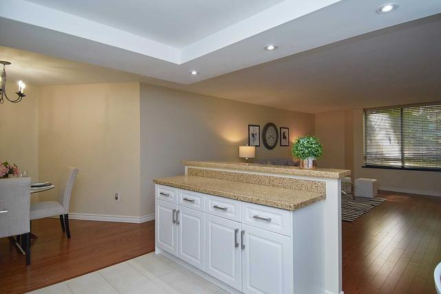 102 - 195 St Patrick St, Condo with 2 bedrooms, 2 bathrooms and 1 parking in Toronto ON | Image 11