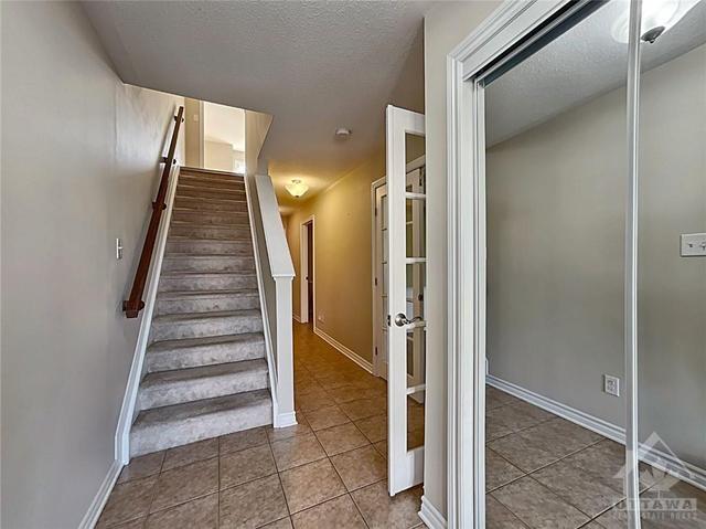 838 Campobello Drive, Townhouse with 3 bedrooms, 3 bathrooms and 2 parking in Ottawa ON | Image 2