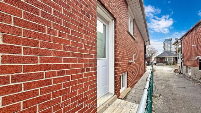 94 Belgravia Ave, House detached with 3 bedrooms, 2 bathrooms and 2 parking in Toronto ON | Image 35