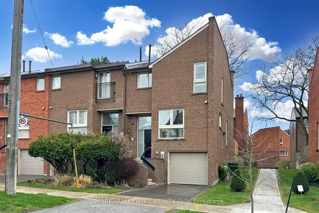 393 Woburn Ave, Townhouse with 3 bedrooms, 3 bathrooms and 2 parking in Toronto ON | Image 1