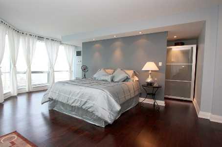 sph1-02 - 10 Queens Quay W, Condo with 2 bedrooms, 3 bathrooms and 2 parking in Toronto ON | Image 7