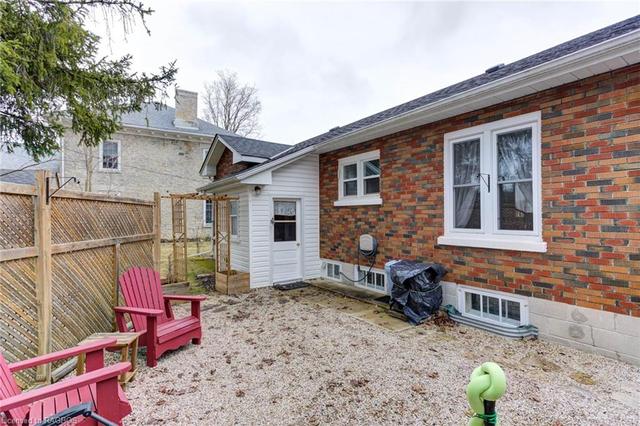 270 Lambton Street E, House detached with 3 bedrooms, 2 bathrooms and 5 parking in West Grey ON | Image 27