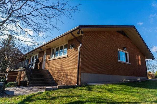 6 Lakeshore Rd, House detached with 2 bedrooms, 3 bathrooms and 4 parking in Fort Erie ON | Image 25