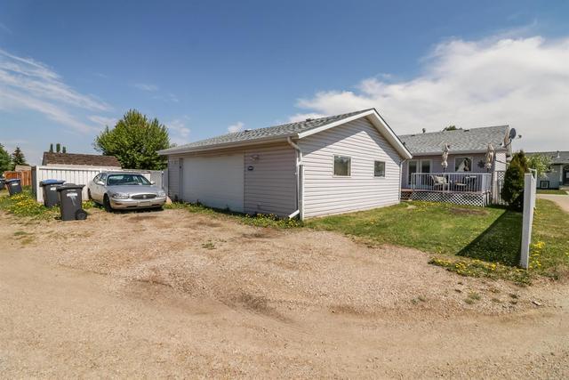 6 Hallgren Drive, House detached with 4 bedrooms, 3 bathrooms and 4 parking in Sylvan Lake AB | Image 28