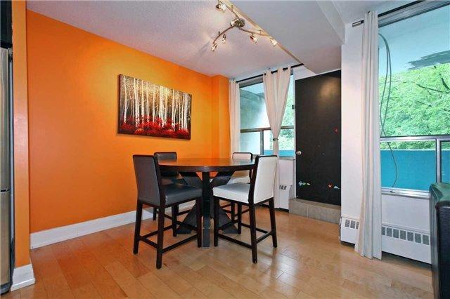 404 - 65 Southport St, Condo with 3 bedrooms, 2 bathrooms and 1 parking in Toronto ON | Image 9
