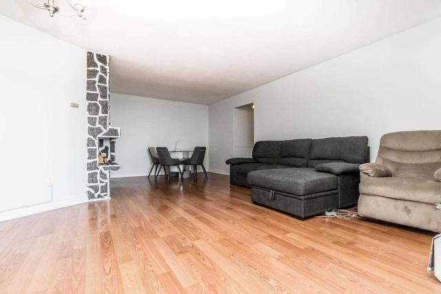 606 - 3555 Derry Rd, Condo with 2 bedrooms, 1 bathrooms and 1 parking in Mississauga ON | Image 3