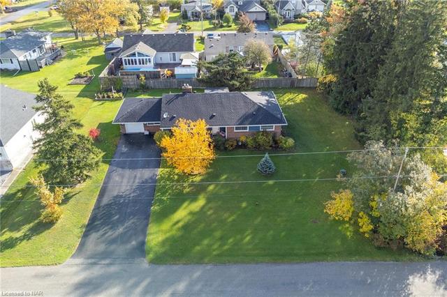 24 Maple Leaf Avenue S, House detached with 3 bedrooms, 2 bathrooms and 7 parking in Fort Erie ON | Image 7