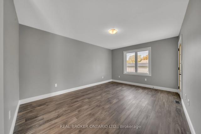 213 Queen St S, House semidetached with 3 bedrooms, 3 bathrooms and 2 parking in Minto ON | Image 11
