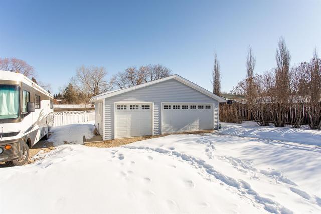 5103 50 Street, House detached with 4 bedrooms, 2 bathrooms and 6 parking in Wetaskiwin County No. 10 AB | Image 6