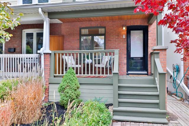 7 Fenwick Ave, House semidetached with 2 bedrooms, 2 bathrooms and 1 parking in Toronto ON | Image 23