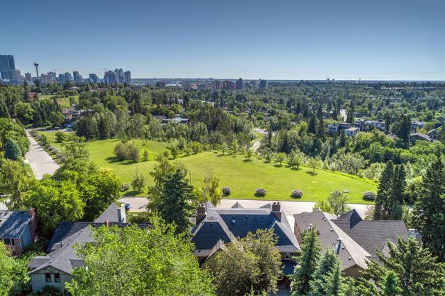3009 Champlain Street Sw, House detached with 6 bedrooms, 4 bathrooms and 3 parking in Calgary AB | Image 5