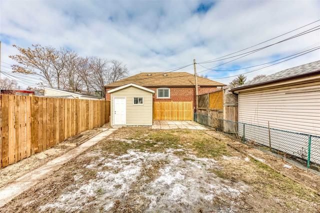 64 Bernice Cres, House detached with 3 bedrooms, 2 bathrooms and 2 parking in Toronto ON | Image 18